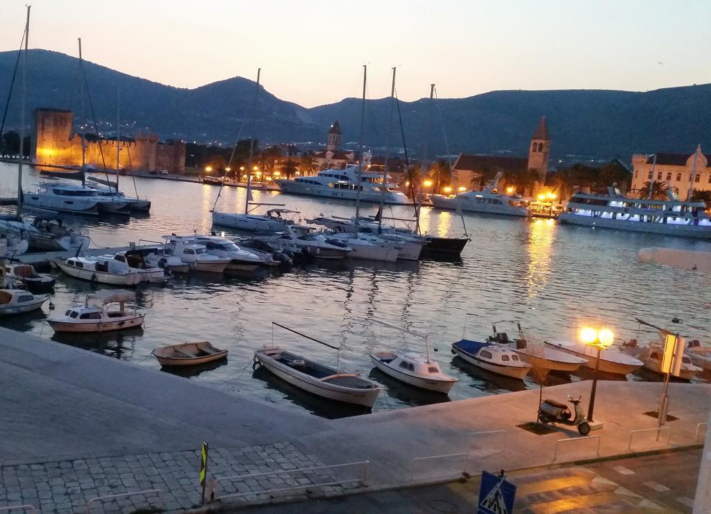 Heritage Bella Vista Apartments Trogir Buitenkant foto